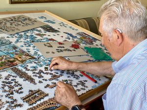 Antolín, un jubilado apasionado de los puzzles